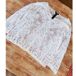 Forever 21 White Lace Top Size Small